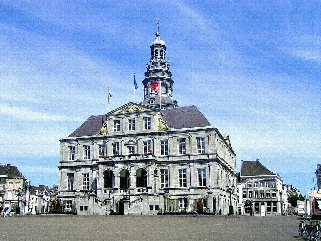 Maastricht, The Different Face of  Holland  The Underground City & The  Hidden Giants